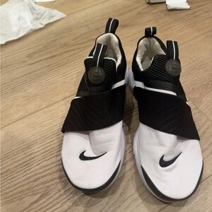 Nike Presto Extreme White Black Slip-On